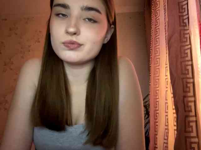 ChristiaPettet webcam