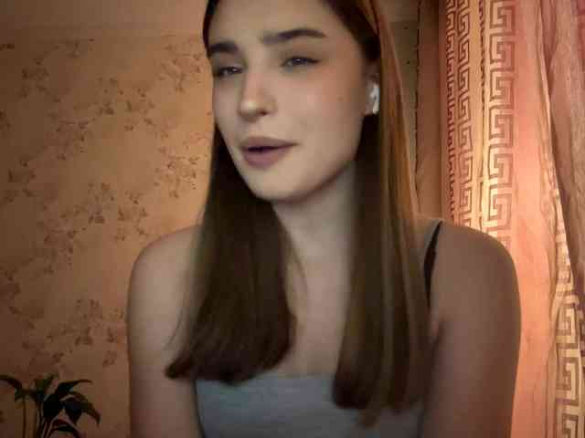 ChristiaPettet webcam