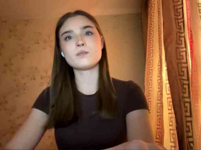 ChristiaPettet webcam