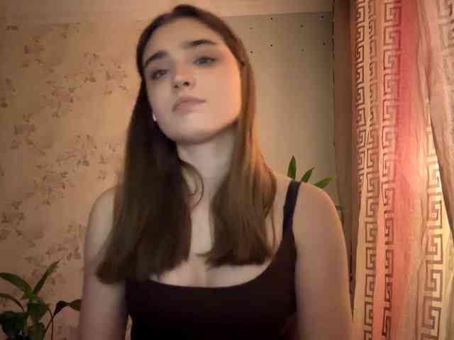 ChristiaPettet webcam