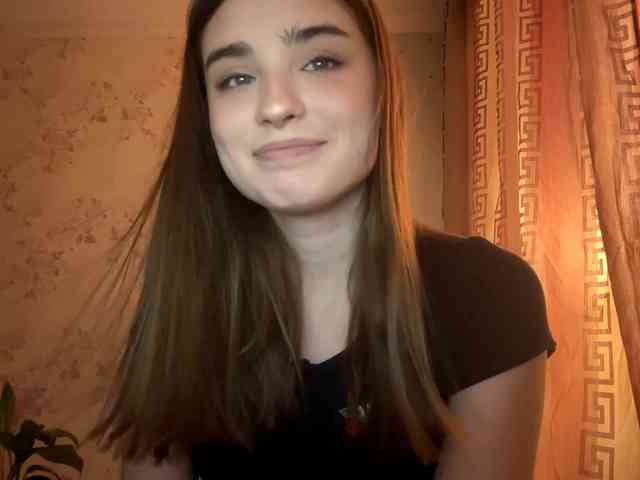 ChristiaPettet webcam