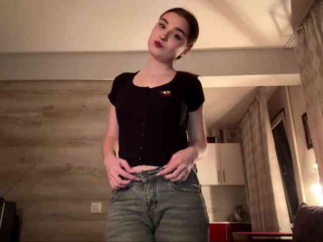 ChristiaPettet webcam