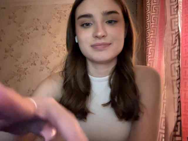 ChristiaPettet webcam