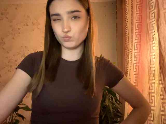 ChristiaPettet webcam