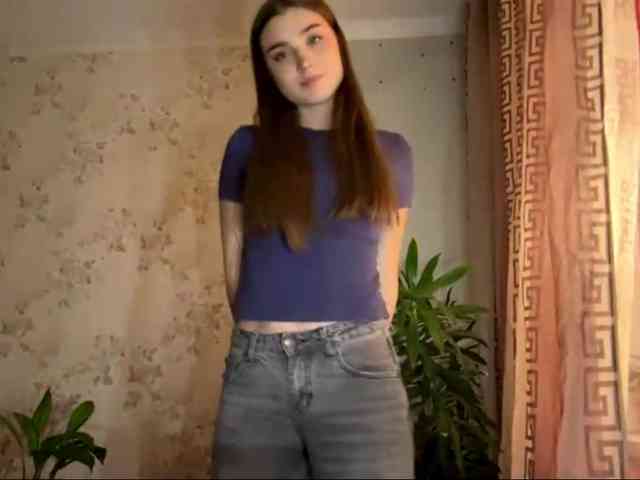 ChristiaPettet webcam