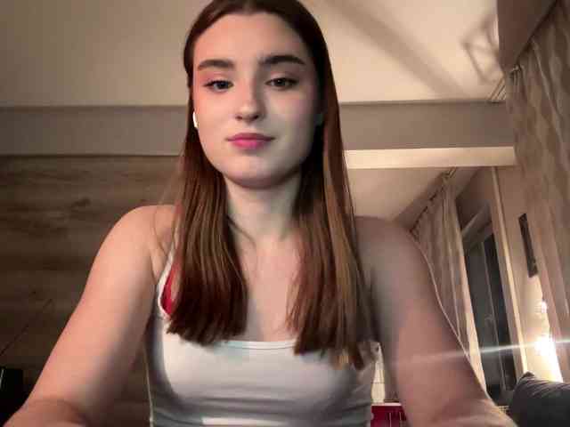 ChristiaPettet webcam