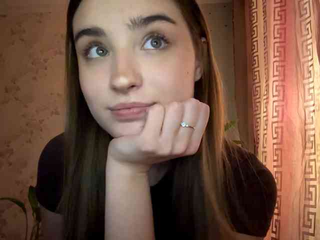 ChristiaPettet webcam