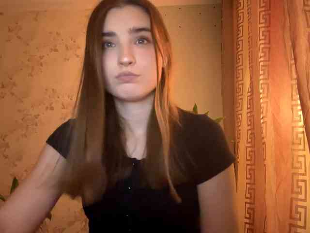 ChristiaPettet webcam