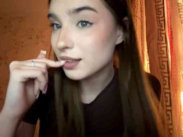 ChristiaPettet webcam