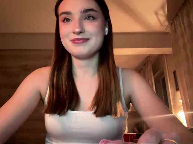 ChristiaPettet webcam