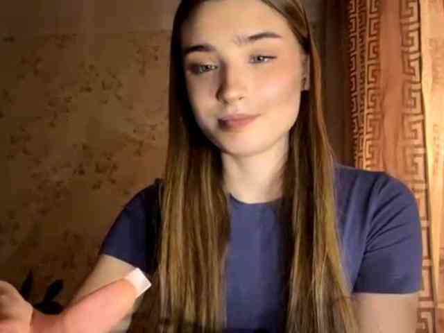 ChristiaPettet webcam