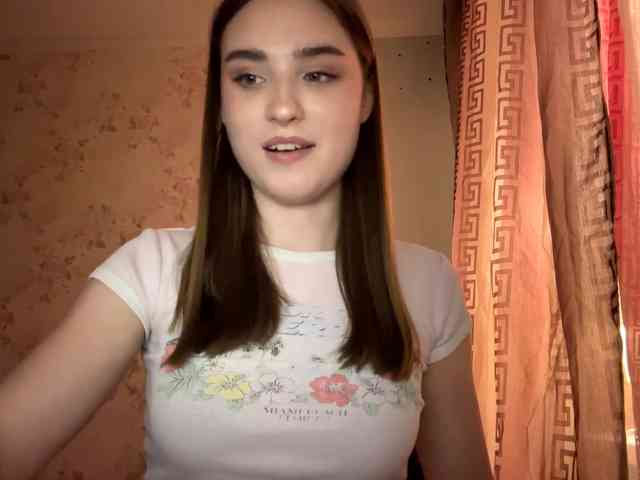 ChristiaPettet webcam