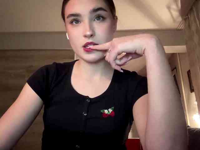 ChristiaPettet webcam