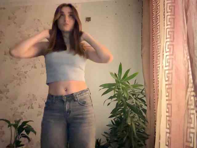 ChristiaPettet webcam