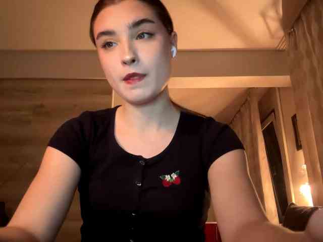 ChristiaPettet webcam