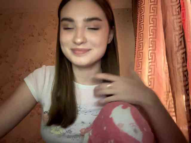 ChristiaPettet webcam