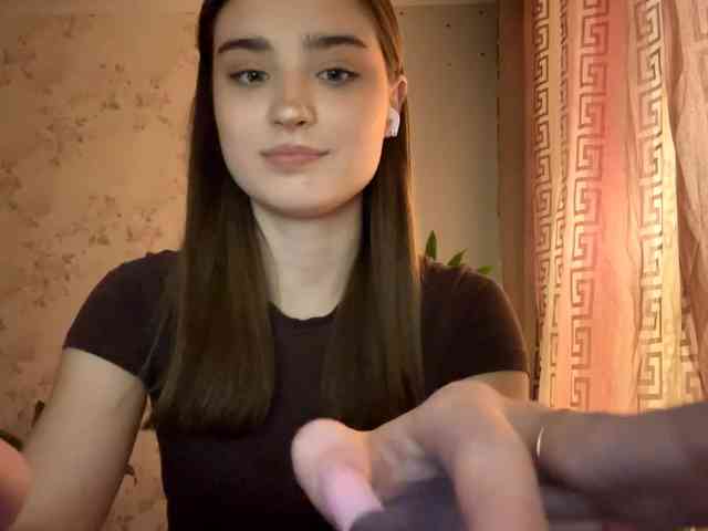 ChristiaPettet webcam