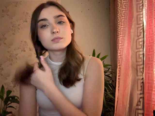 ChristiaPettet webcam