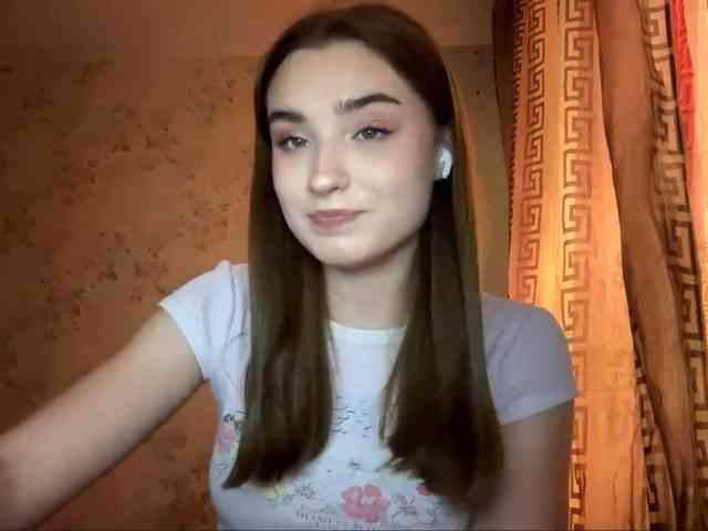 ChristiaPettet webcam