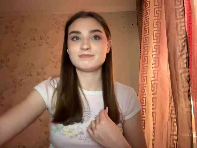 ChristiaPettet webcam