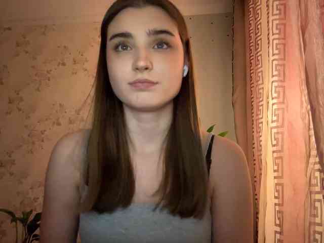 ChristiaPettet webcam