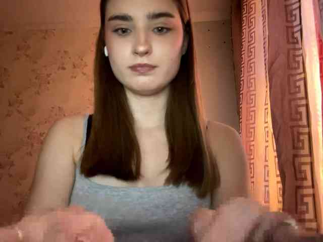 ChristiaPettet webcam