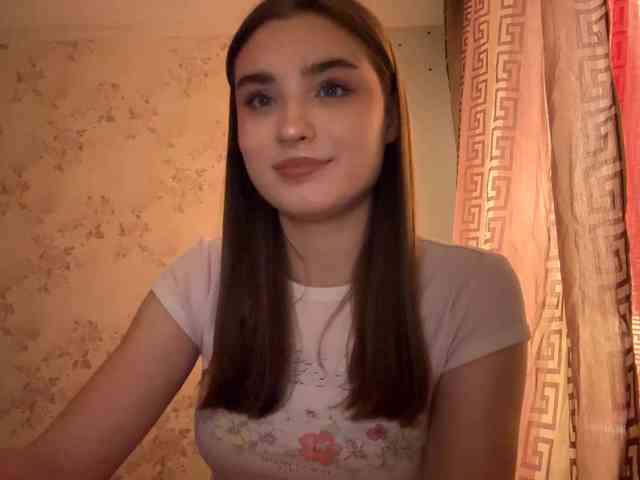 ChristiaPettet webcam