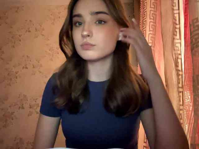 ChristiaPettet webcam