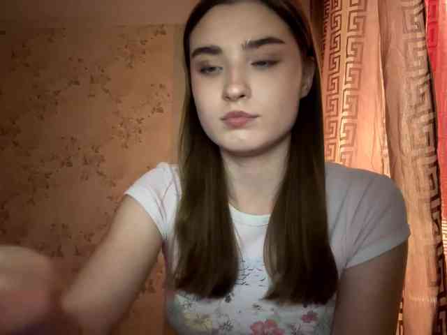 ChristiaPettet webcam