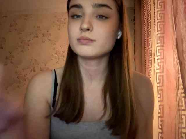 ChristiaPettet webcam