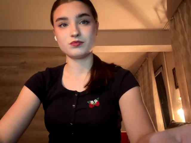 ChristiaPettet webcam