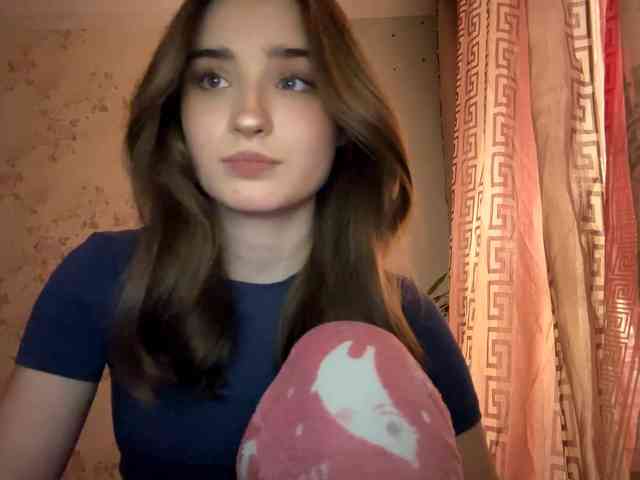 ChristiaPettet webcam