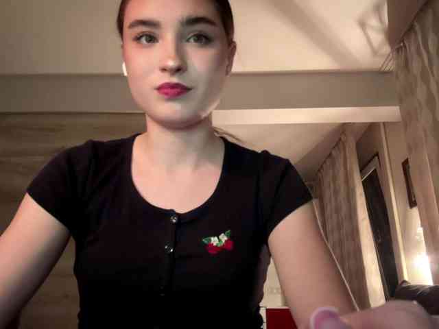 ChristiaPettet webcam