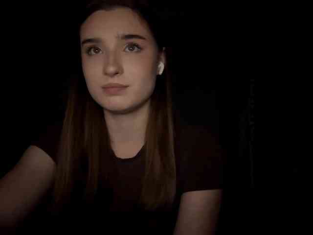 ChristiaPettet webcam