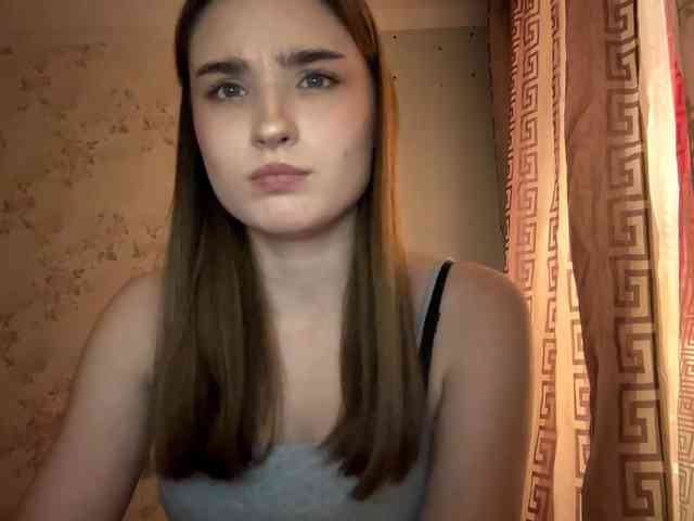 ChristiaPettet webcam