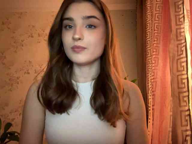 ChristiaPettet webcam