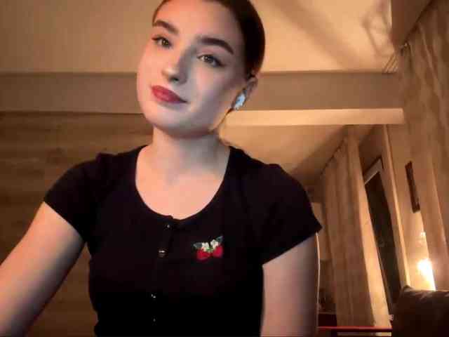 ChristiaPettet webcam