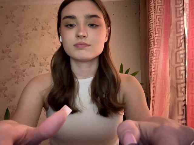 ChristiaPettet webcam