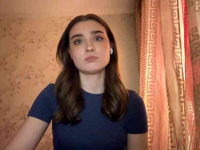 ChristiaPettet webcam