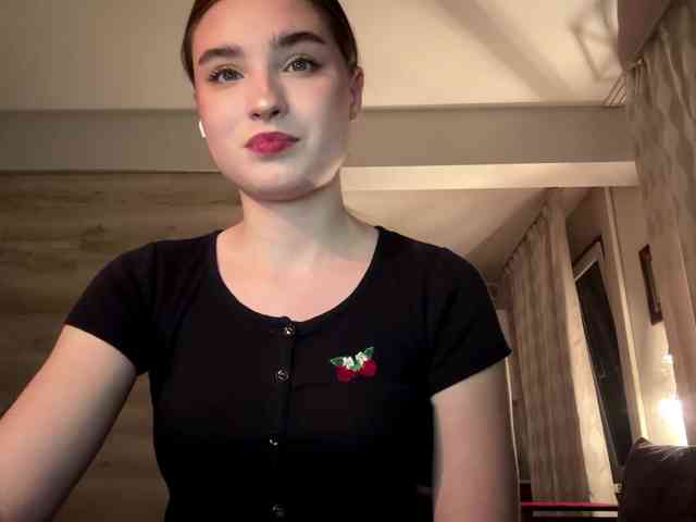 ChristiaPettet webcam