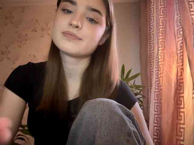 ChristiaPettet webcam