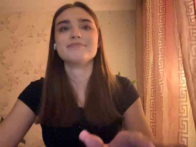 ChristiaPettet webcam