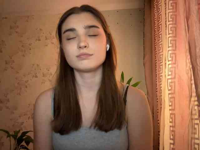 ChristiaPettet webcam