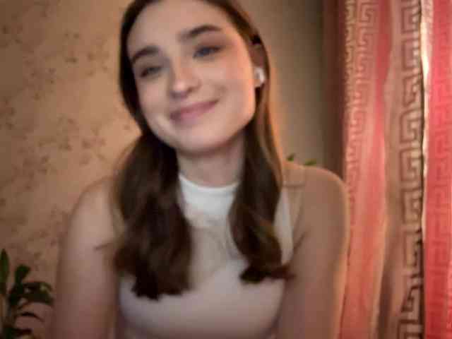 ChristiaPettet webcam