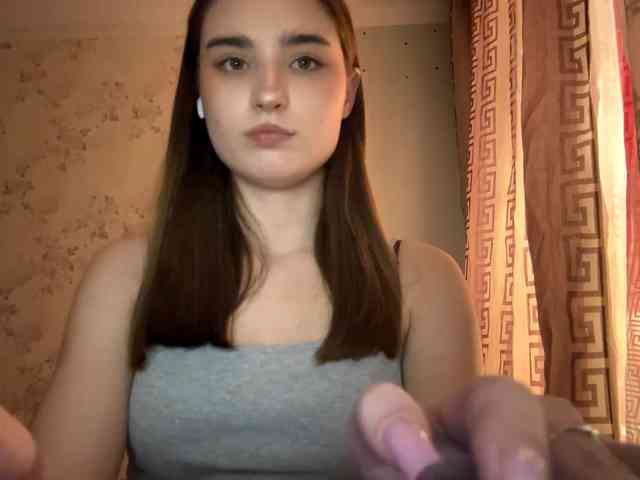 ChristiaPettet webcam