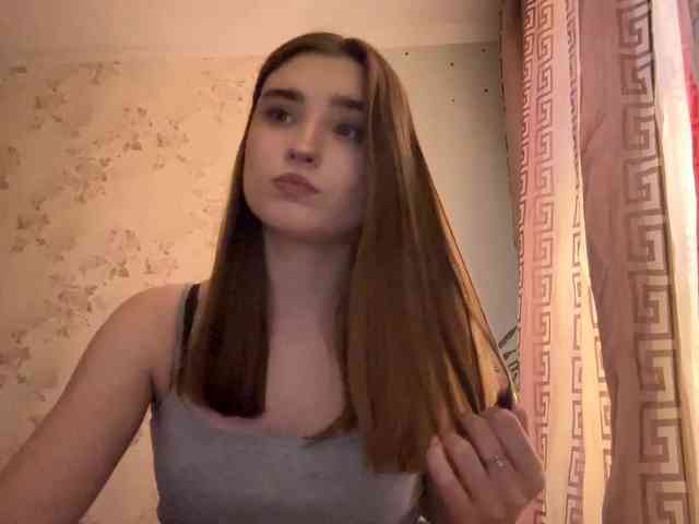 ChristiaPettet webcam