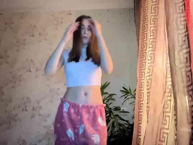 ChristiaPettet webcam