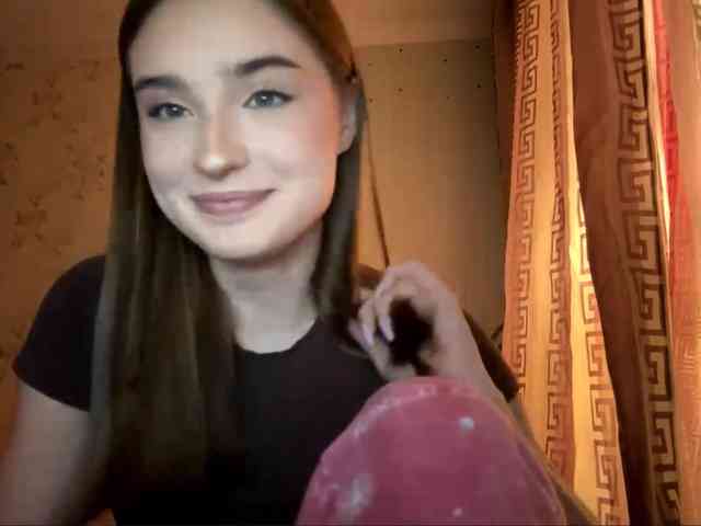 ChristiaPettet webcam