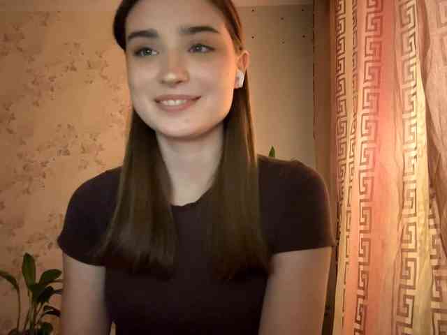 ChristiaPettet webcam