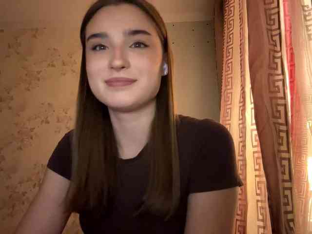 ChristiaPettet webcam